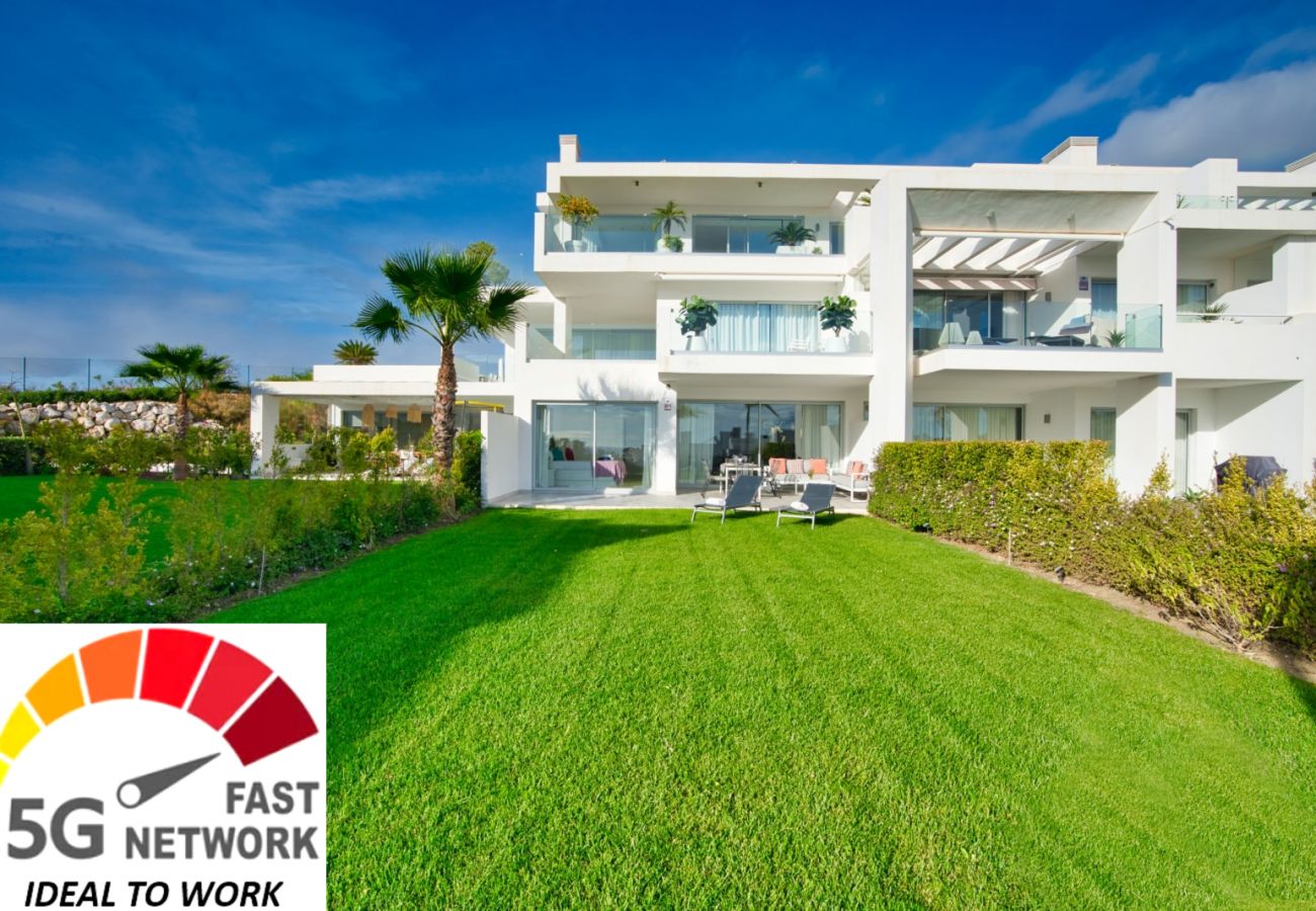 Apartment in Casares - Elegant 2-Bed Apartment | Alcazaba Lagoon (1604)