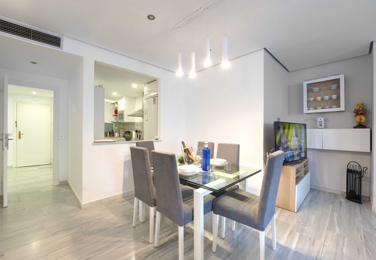 Apartment in Marbella - 2033 Beachfront Family Apartment on Golden Beach