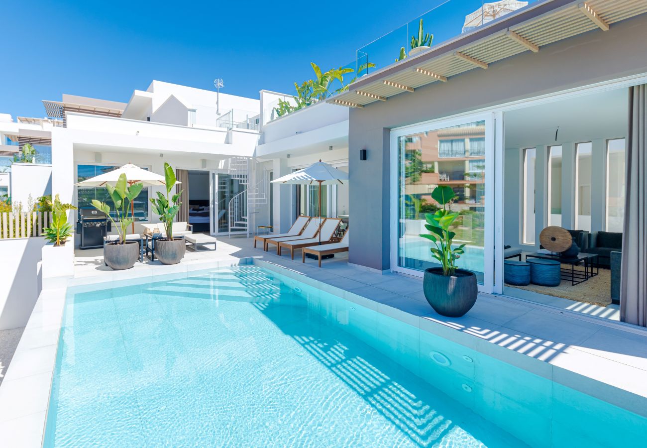Villa in Mijas Costa - Unique & Luxurious Villa with Heated Pool!