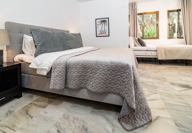 Apartment in Marbella - GBH - Casa Golden beach by Roomservices