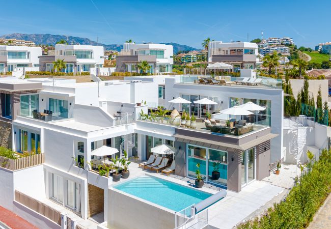 Villa in Marbella - 438897 - Modern Villa Heated Pool, Gym & Cinema