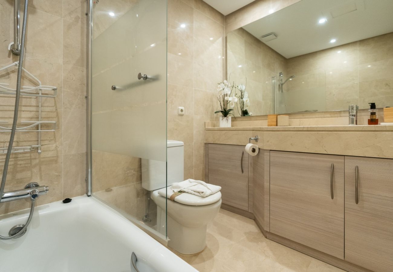 Apartment in Casares - Charming 2-Bed Retreat Alcazaba Lagoon (304)