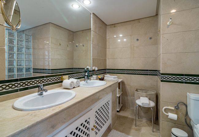 Townhouse in Benahavís - LAG - Spacious 3BR townhouse with private jacuzzi