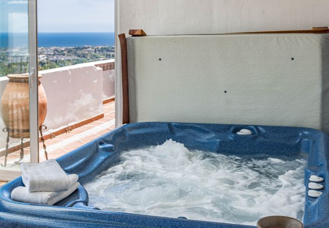 Townhouse in Benahavís - LAG - Spacious 3BR townhouse with private jacuzzi