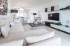 Apartment in Estepona - LMS48- Roof terrace, jacuzzi & sauna