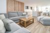 Apartment in Estepona - EAC3F- Modern & light apartment steps from the sea