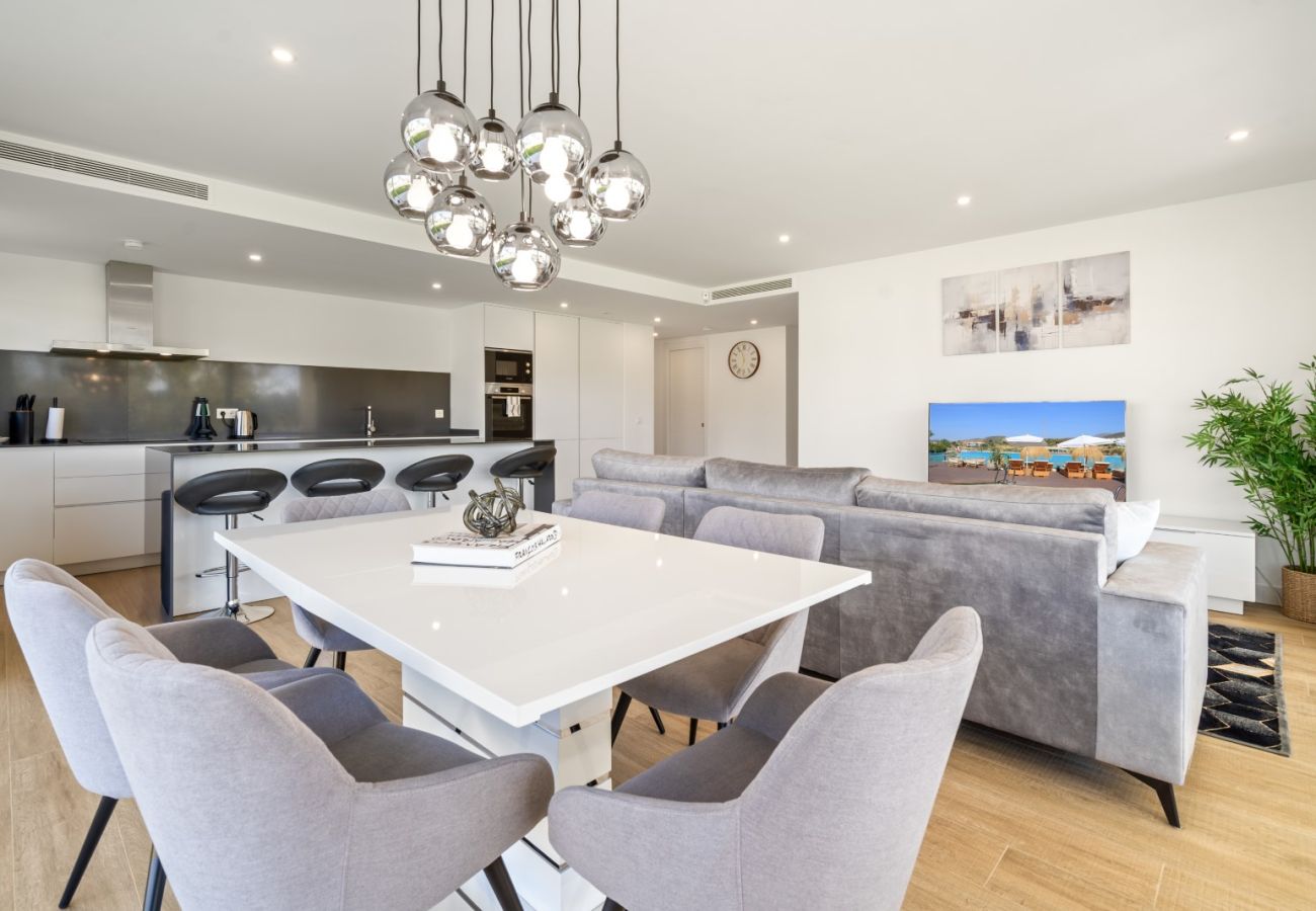 Apartment in Casares - Chic 3-Bed Apartment ALCAZABA LAGOON (2107)