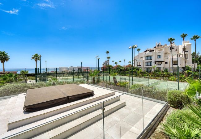 Apartment in Estepona - 3001 Velaya Beachfront Luxury Apartment