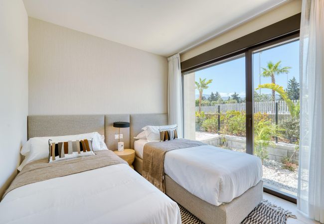 Apartment in Estepona - 3001 Velaya Beachfront Luxury Apartment