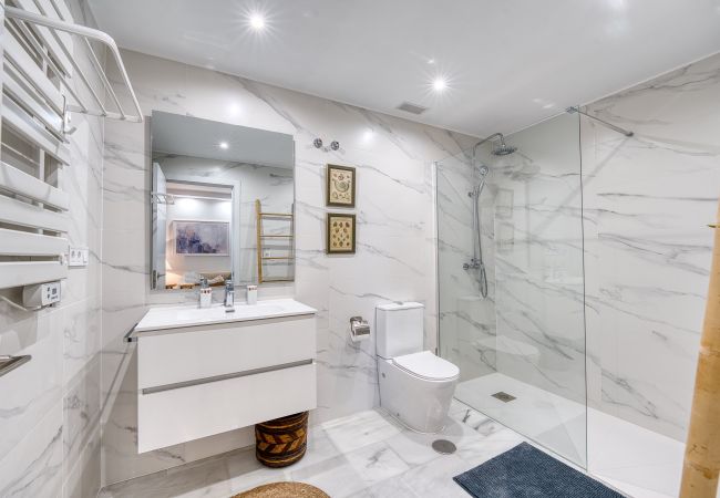 Apartment in Marbella - 2045 Golden Beach Apartment – Steps from the Sea Apartment in Marbella - 2045 Golden Beach Apartment – Steps from the Sea