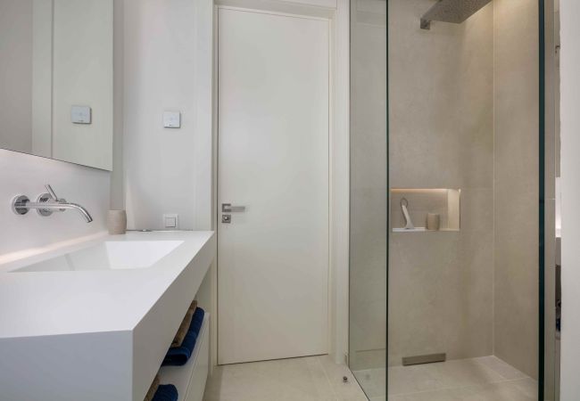 Apartment in Ojen - 3060 Apartment with extraordinary sea views in Pal