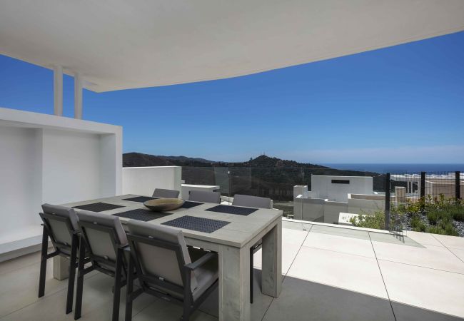 Apartment in Ojen - 3060 Apartment with extraordinary sea views in Pal