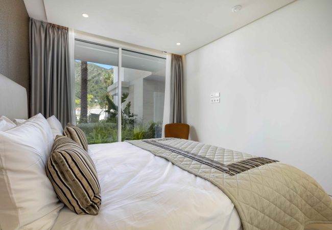 Apartment in Ojen - 3060 Apartment with extraordinary sea views in Pal