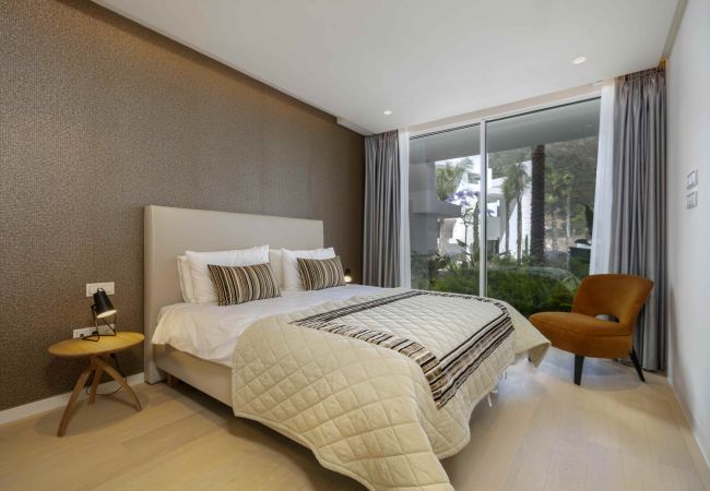 Apartment in Ojen - 3060 Apartment with extraordinary sea views in Pal