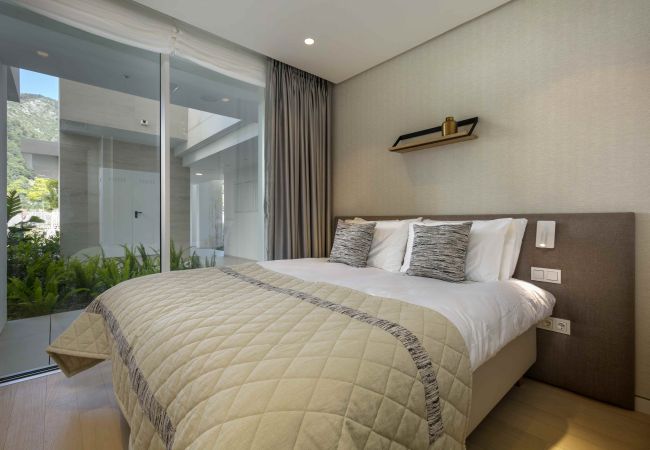 Apartment in Ojen - 3060 Apartment with extraordinary sea views in Pal