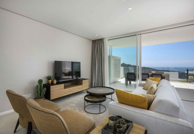 Apartment in Ojen - 3060 Apartment with extraordinary sea views in Pal