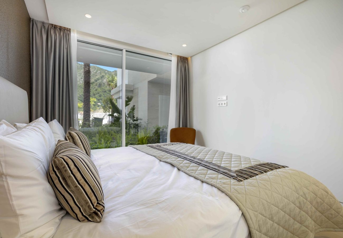 Apartment in Ojen - 3060 Apartment with extraordinary sea views in Pal