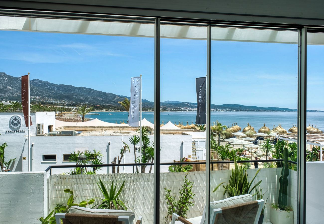 Apartment in Marbella - 3095 Elegant Beachside Apartment in Puerto Banús