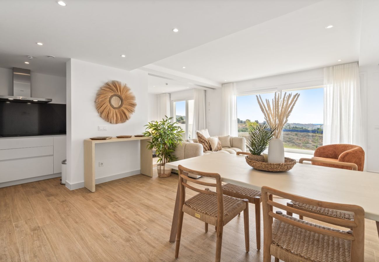 Apartment in Casares - Stylish 2 bed Apartment - ALCAZABA LAGOON (1911)