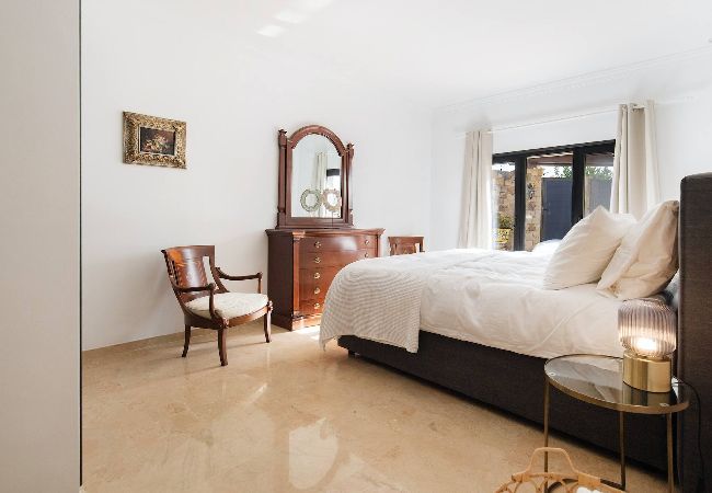 Villa in Marbella - 3310 Villa Flores (r3261154)