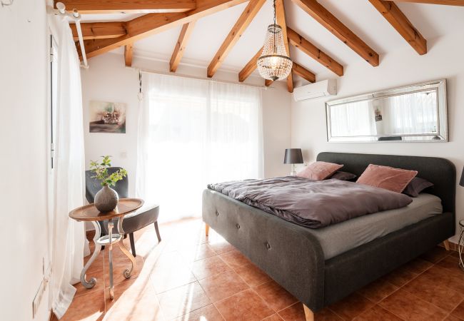 Villa in Marbella - Cosy beach side villa near best sandy beach