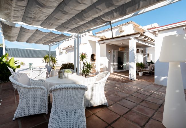 Villa in Marbella - Cosy beach side villa near best sandy beach