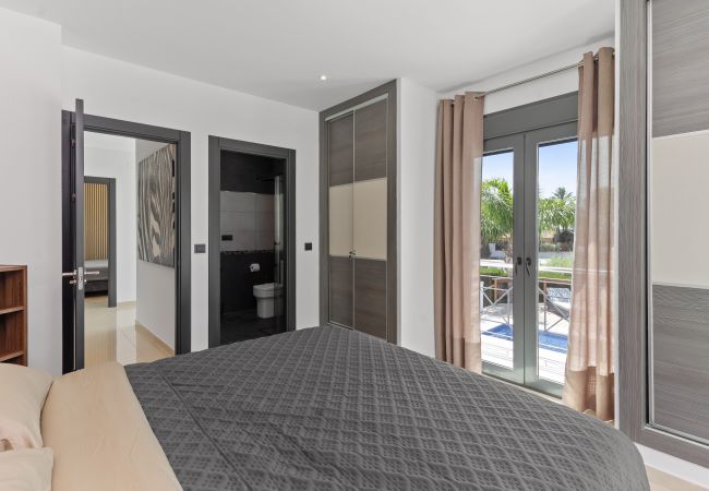 Villa in Marbella - Exclusive Villa with amazing views - near beach