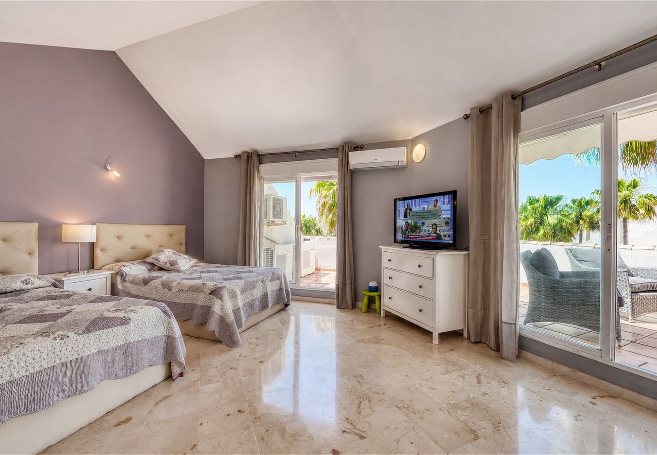 Terraced House in Marbella - 3150 Seaside Home with Stunning Sea Views